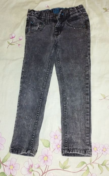 Джинси на дівчинку