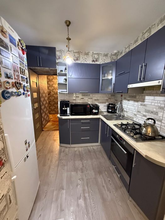 Продам 2 кім. кВ на Парковій.ПРОГРАМИ-ТАК!