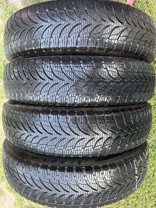 Шини зима 155/70 R19 Bridgestone комплект резини на Бмв
