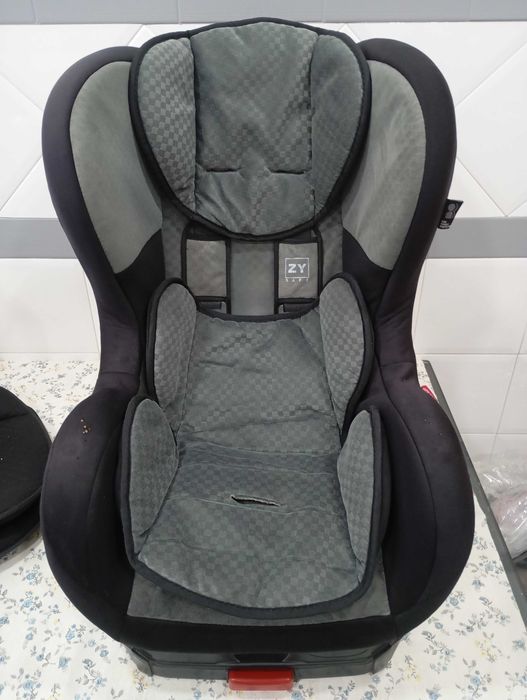 Cadeira Isofix ZY cinzenta