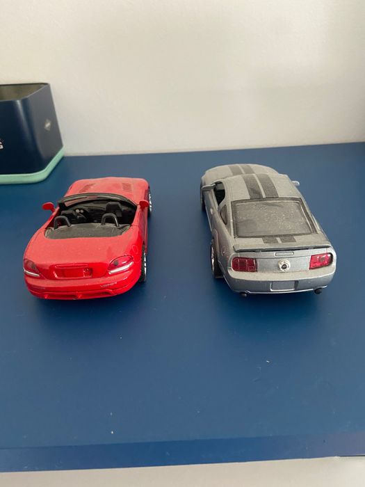 Carrinhos de coleção/ brincar