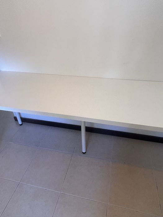 Mesa/secretária Ikea