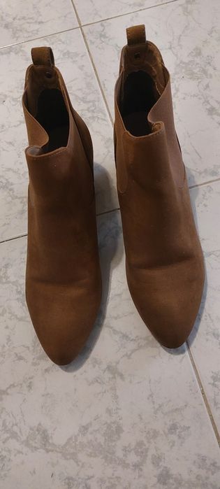 Botas clássicas de outono-primavera tamanho 40 em cor castanha e ferru