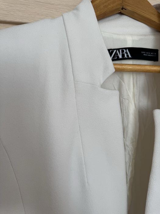 Удлинённый белый пиджак Zara