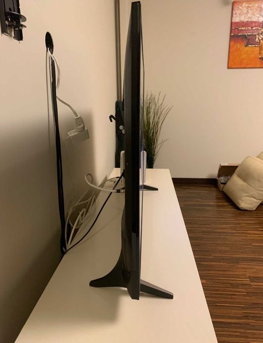 50uk6300 50 cali. 4K Smart disney youtube