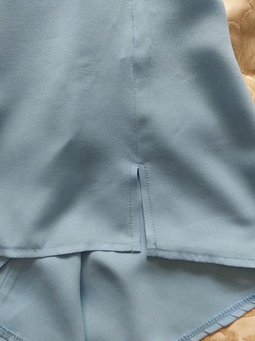 Blusa azul de meia manga