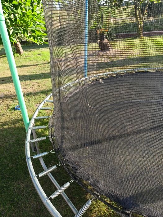 Trampolina ogrodowa