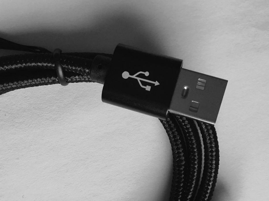 Cabo Micro USB em Nylon Resistente e Alta Qualidade Carrega Rápido 1M