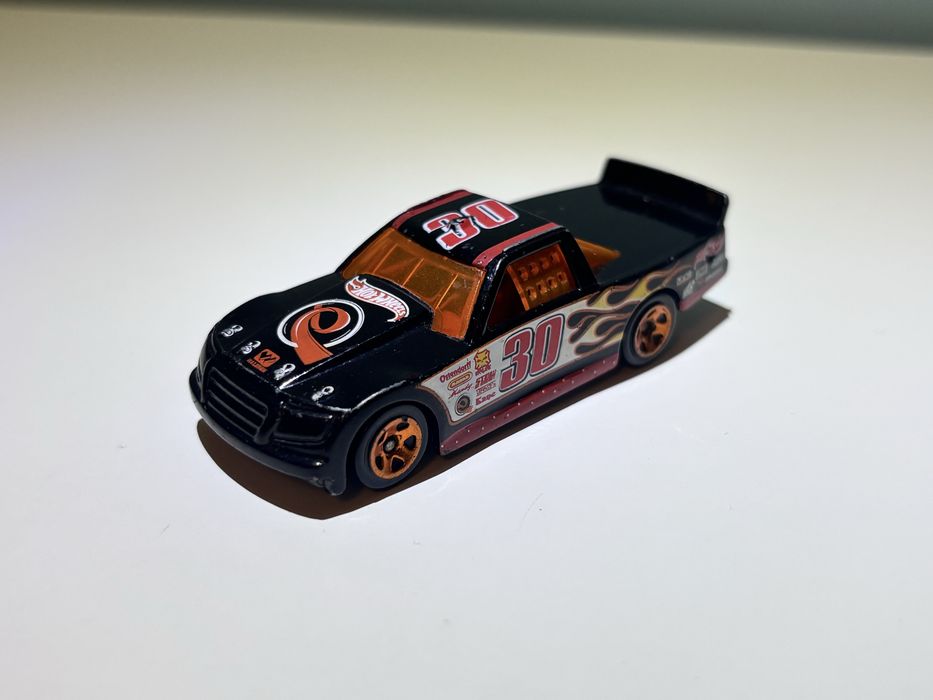 Circle Tracker Hot Wheels