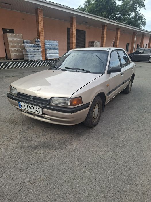 Продам автомобіль Mazda 323  об'єм 1.6 бензин Мазда 323 об'єм 1.6 бензин