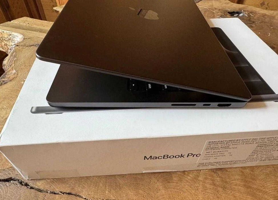 MacBook Pro 14 M3 Pro/18 GB/512 SSD SpaceBlack