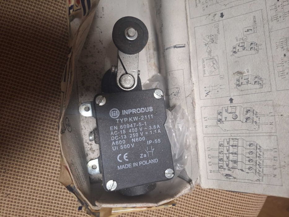 Wyłącznik krańcowy KW 2111