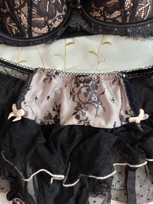 OBNIŻKA!!Piękny komplet damskiej bielizny.