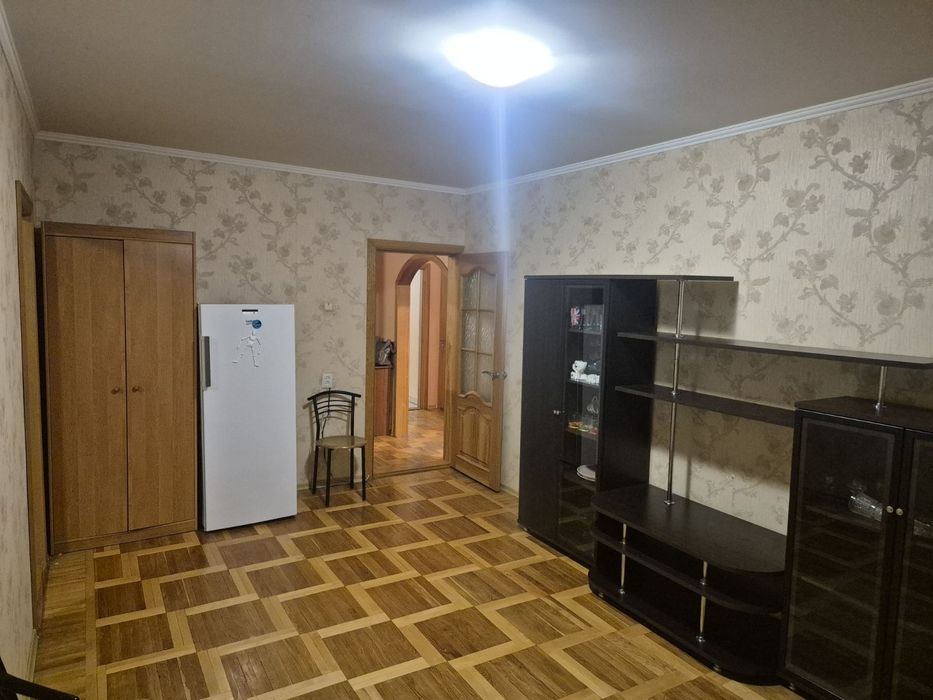 4к Кондратьєва на 1 поверсі