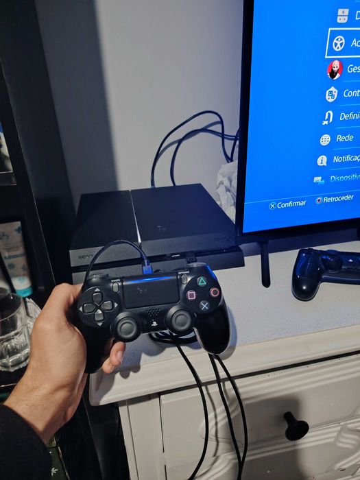 PlayStation 4 (500GB)