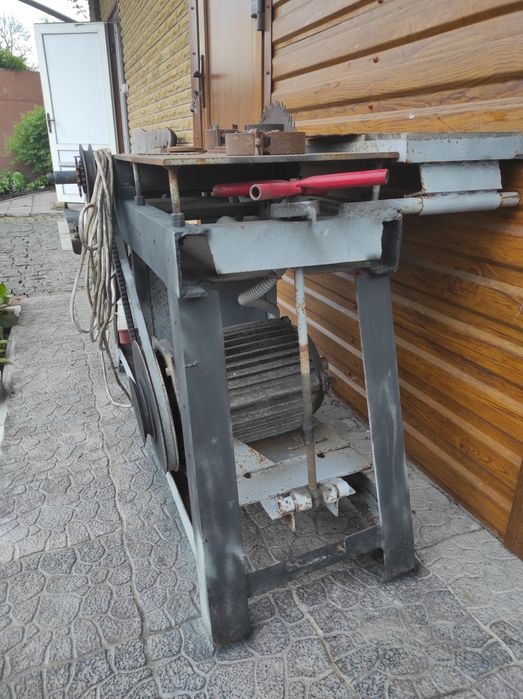 Строгально фуговальний,розпиловочний станок