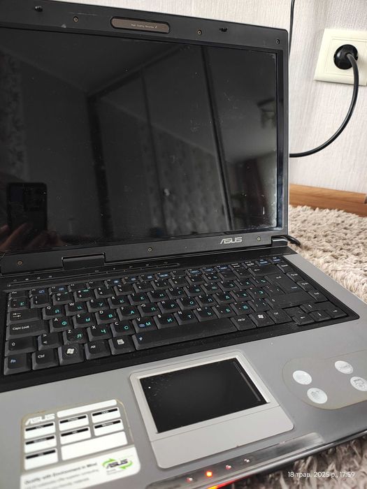 Ноутбук asus x50v