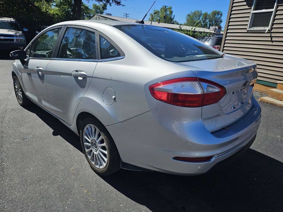 Ford Fiesta Titanium      2016