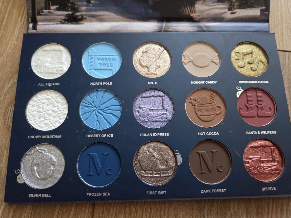 Nomad Cosmetics Polar Express paleta cieni do powiek