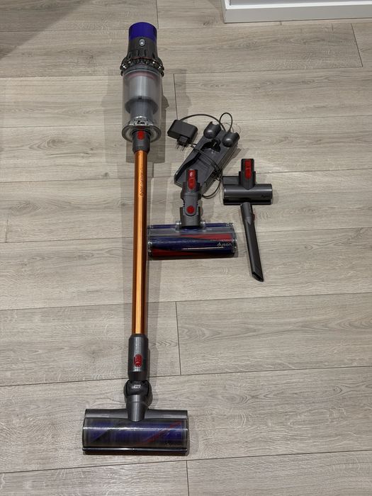 Dyson V10 Absolute
