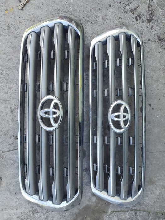 Toyota Land Cruiser 200 решётка радиатора решітка