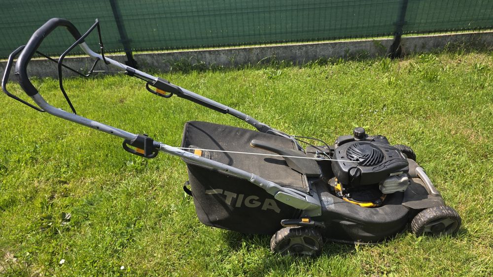 2 Kosiarki Stiga spalinowe z napędem Stiga