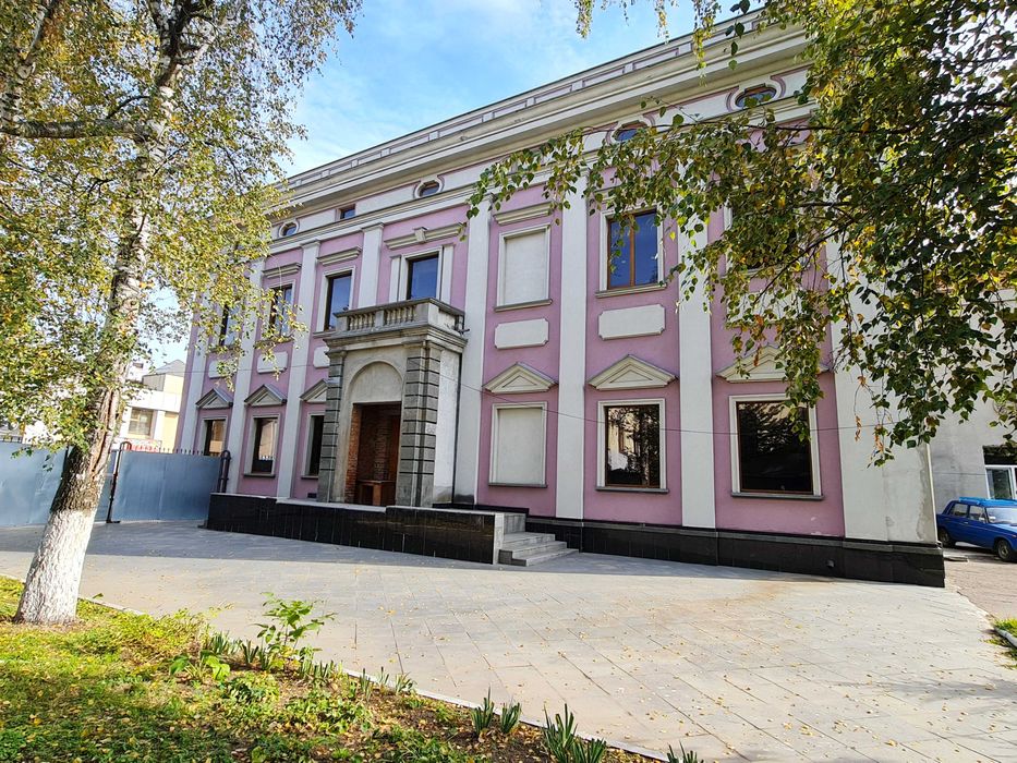 Велике приміщення в центрі по Хрещатику