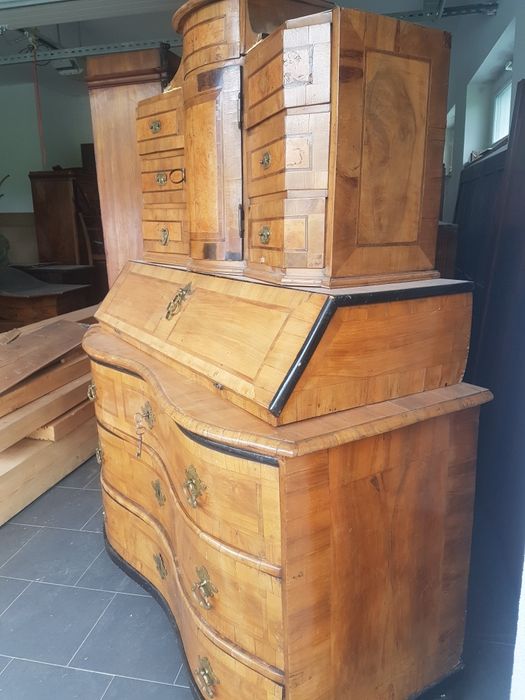 Antyki sekretera barok