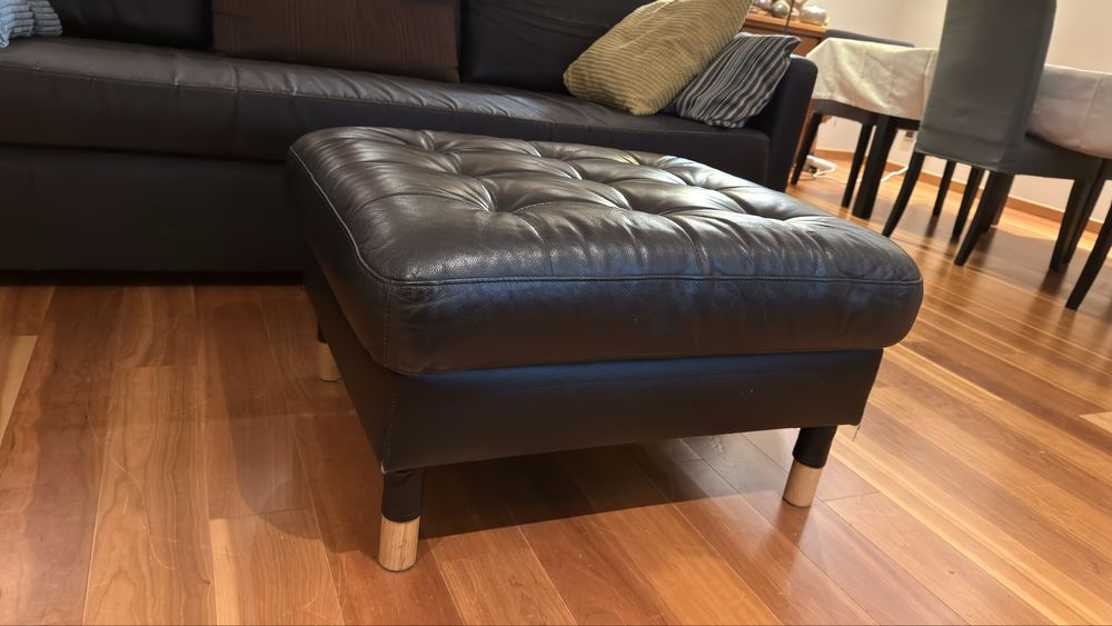 Repousa pés em naoa preto