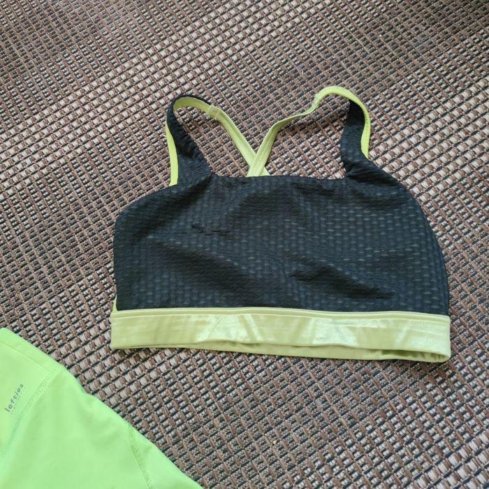 Komplet sportowy do ćwiczeń legginsy i biustonosz Lefties r. S