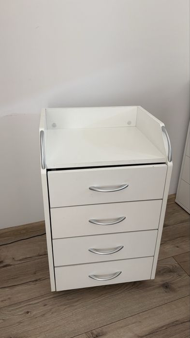 Szafka kosmetyczna wózek zabiegowy stolik do rzęs stolik kosmetyczny