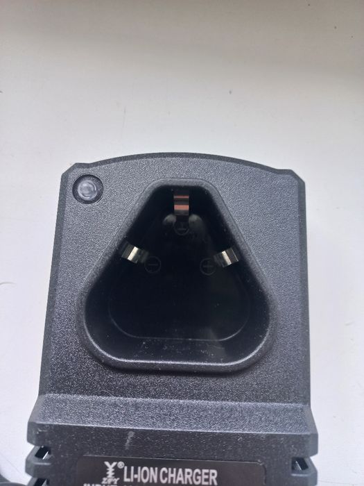 Продам заряднре устройство