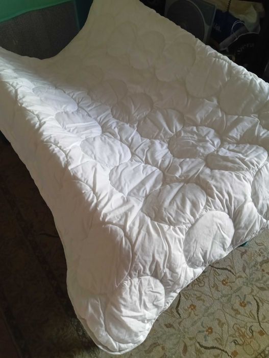 Cama de viagem com colchão e edredão