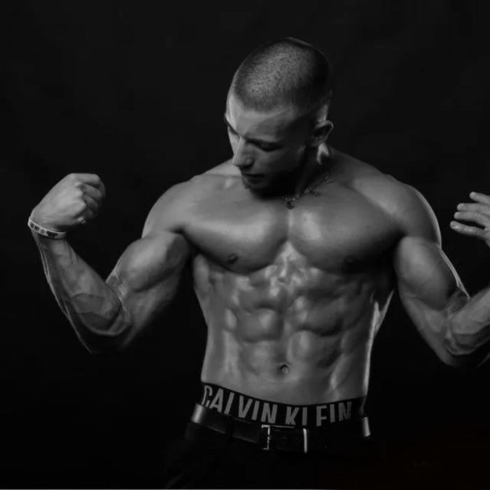 Фитнес Тренер. Регулярные онлайн-тренировки. мотивация и дисциплина