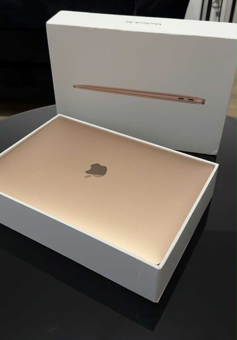 MacBook air 2019 13,3 ROSE GOLD