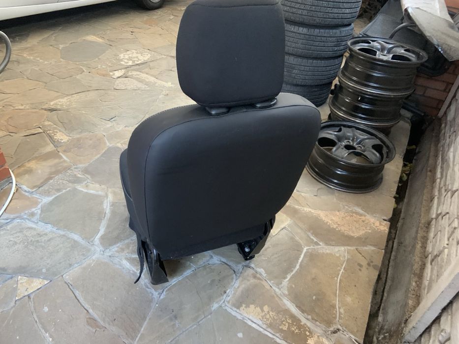 Сидіння Renault Kangoo