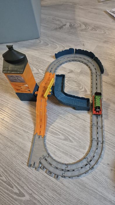 Tomek i Przyjaciele – Owen + tor + lokomotywa – komplet