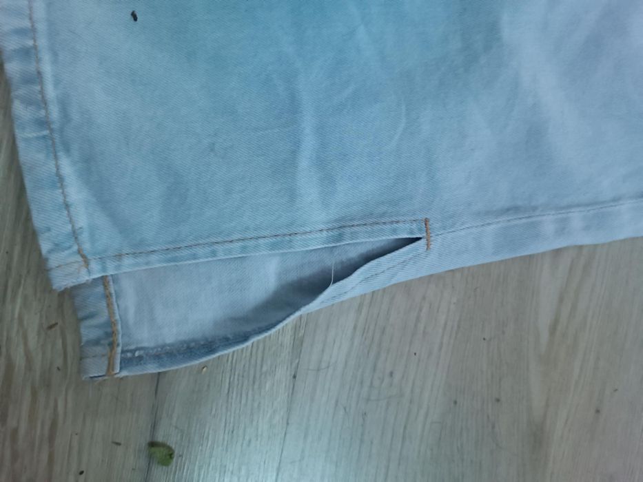 Jeansy jasno niebieskie z prostą nogawka