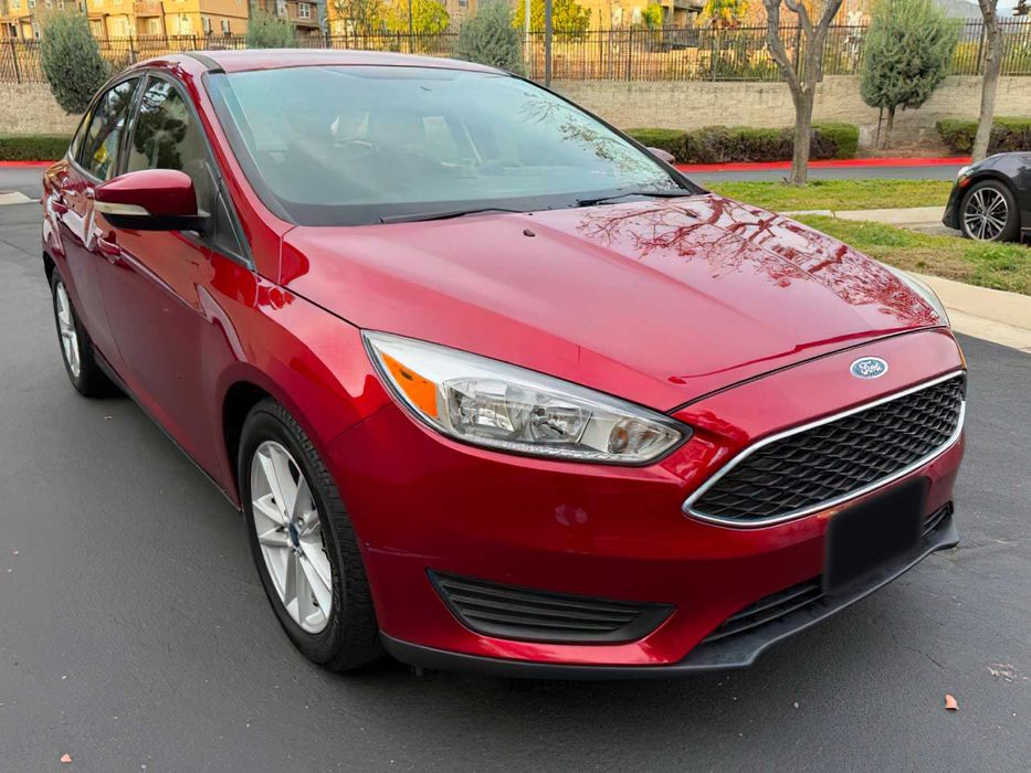 Ford Focus SEL      2017