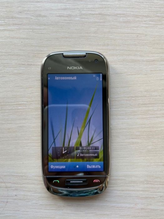 Продам Nokia C7-00