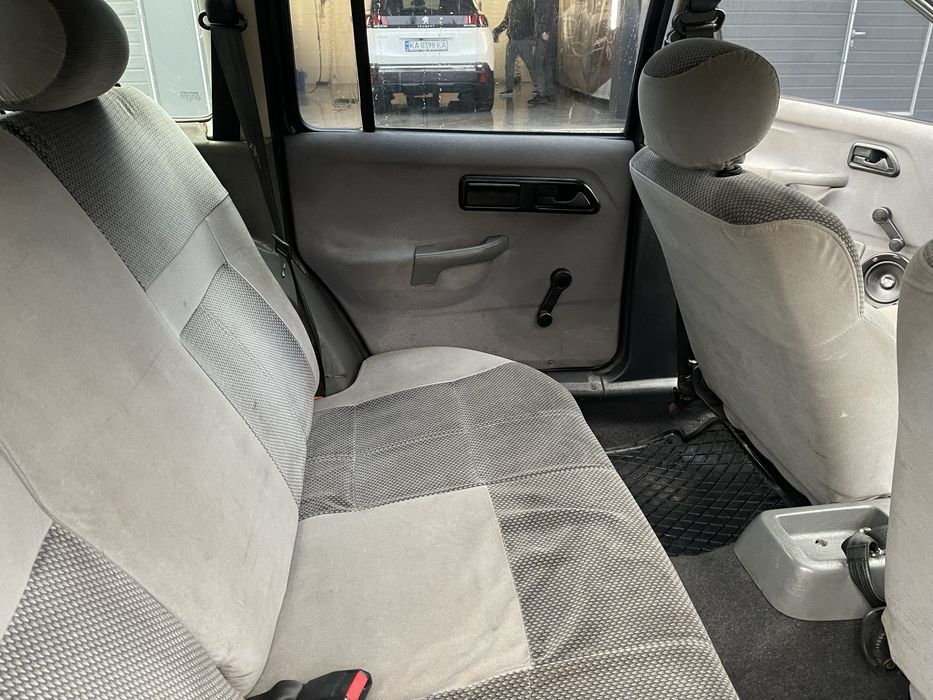 Продам полностью рабочий автомобиль