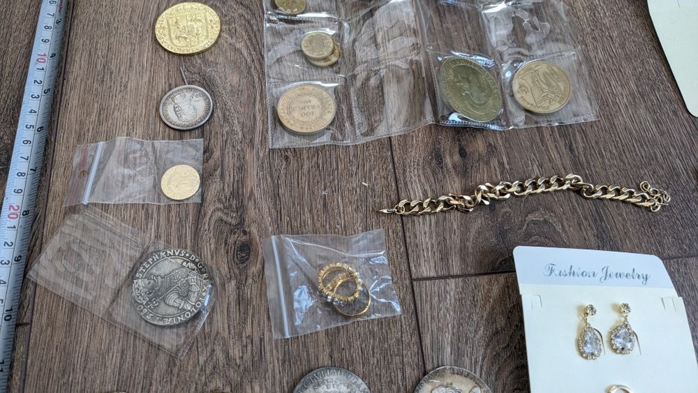 Złote monety wykopki