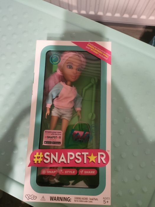 Lalka Lola snapstar