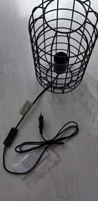 Lampa stołowa w stylu loft