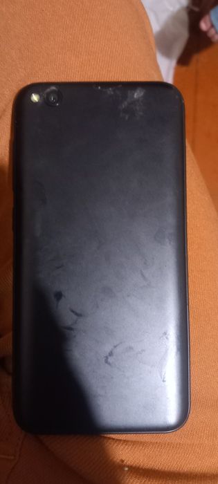 Продам телефон редмі