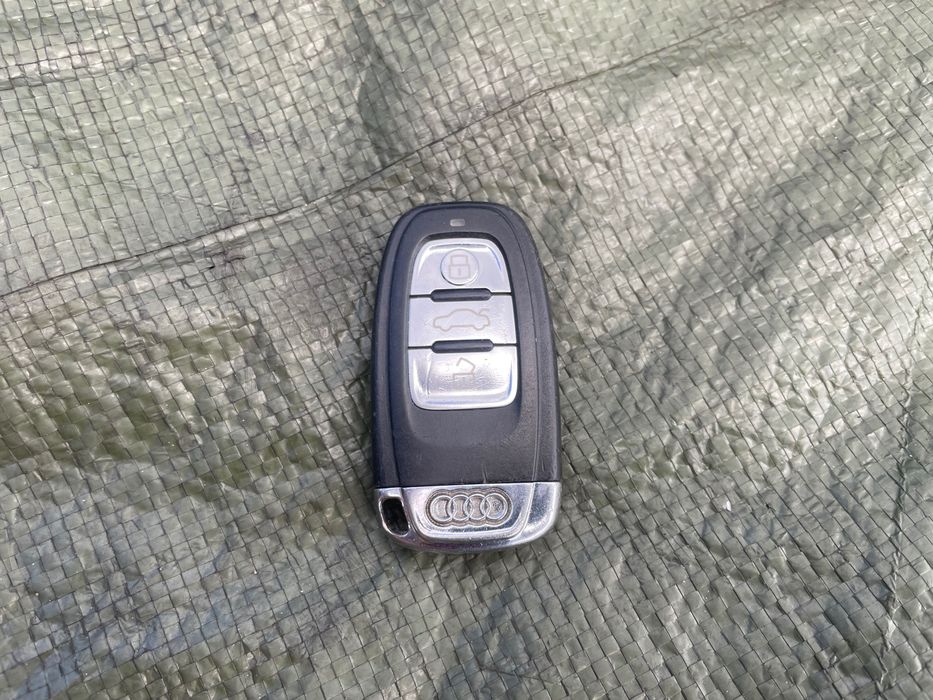 Audi A4 B8 A5 8T kluczyk pilot 8t0959754k