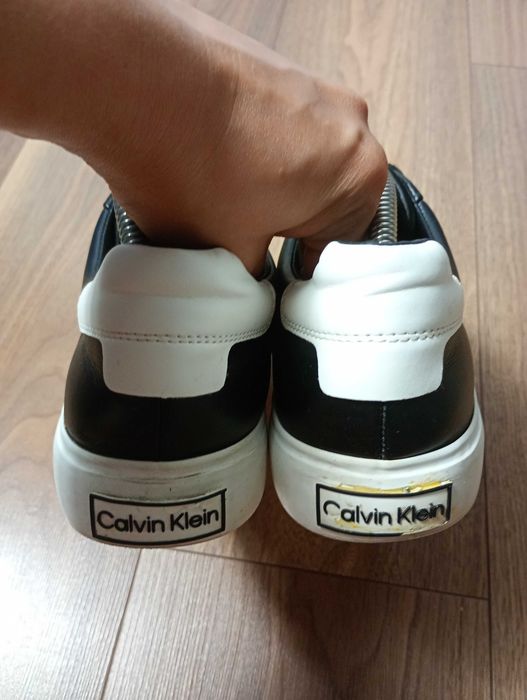 Calvin Klein skórzane sneakersy 40