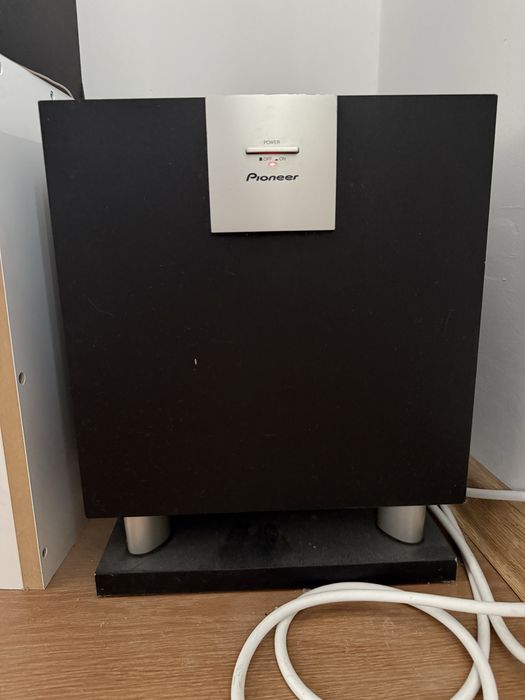 Wieża Pionner kolumny i subwoofer