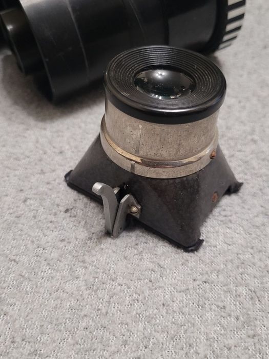 Фотообъективы .         .