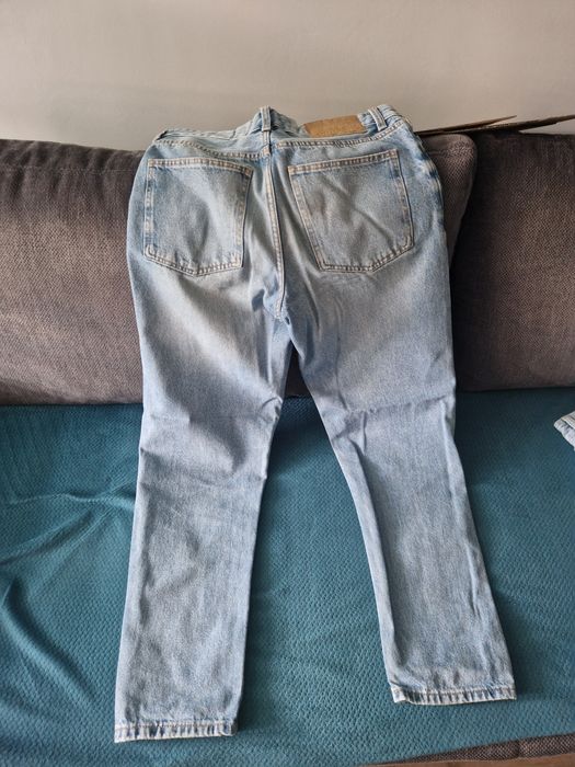 Sprzedam jeansy berehka  stan jak Nowy